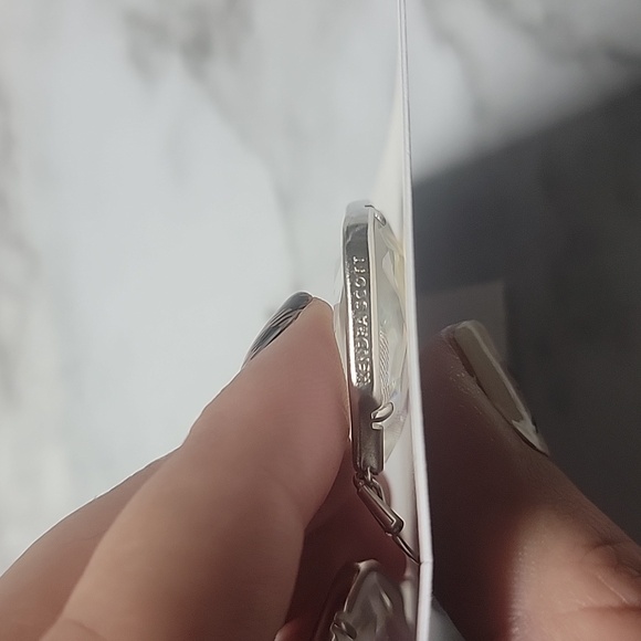 Kendra Scott Vanessa Earrings NWT - Picture 3 of 4